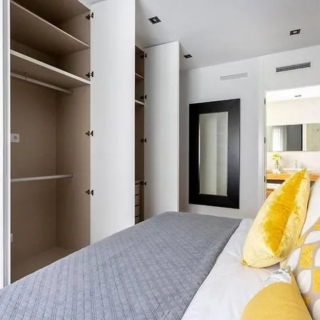 Beautiful Up To 6 Guests Appartamento *